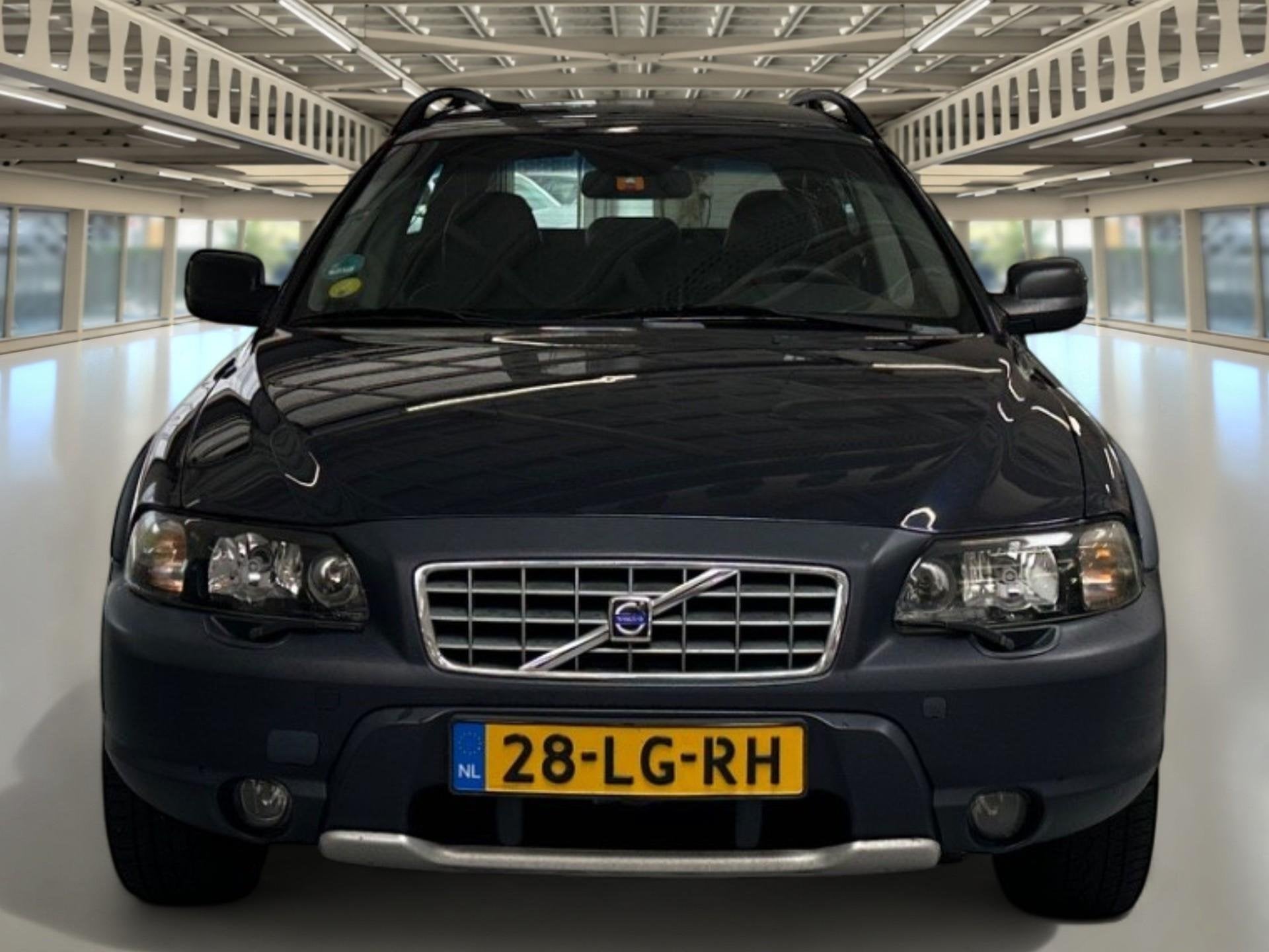Volvo XC70 2.5 T Geartronic Comfort Line 3e bankje, trekhaak, Auto's, Volvo, Automaat, Blauw, XC70, 2521 cc