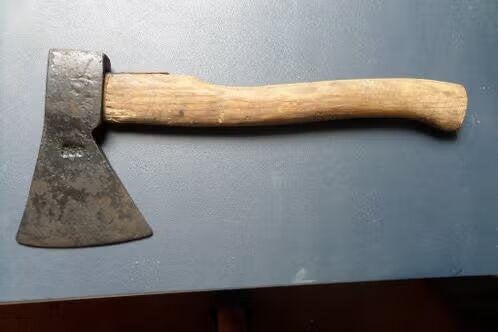 Bijl - Handbijl - 40cm lengte - 800 gram - €15,=, Tuin en Terras, Ophalen, Zo goed als nieuw, Bijl