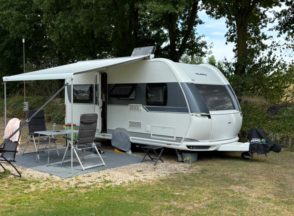 Hobby 455 UF EXCELLENT Vol aut.Mover, Cas luifel, zijwand, Caravans en Kamperen, Caravans, Rondzit, Hobby, Dwarsbed, Particulier