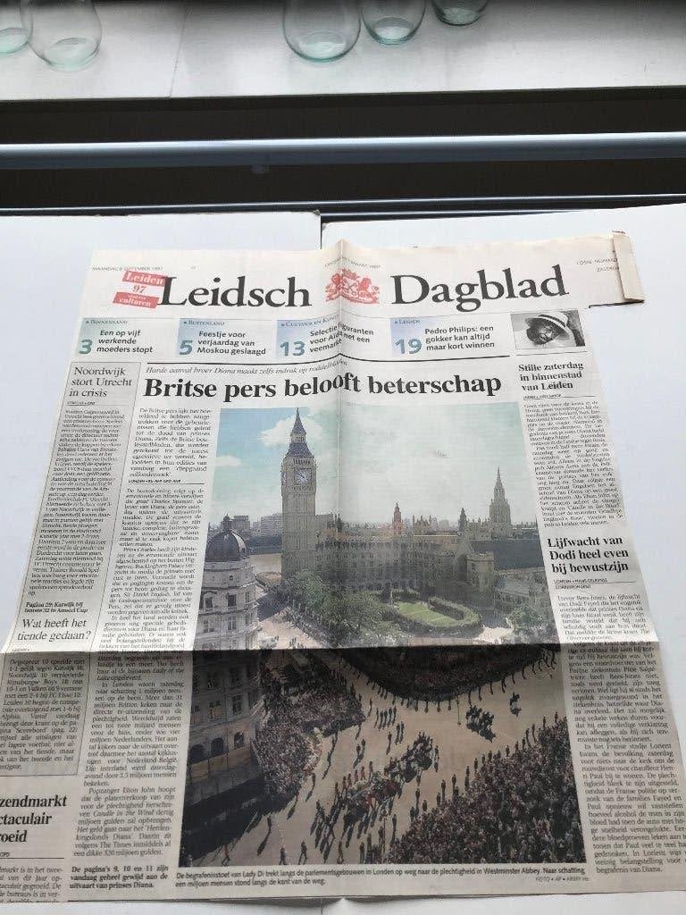 Leidsch Dagblad 22 maart 2003 Erbij, Verzamelen, Ophalen of Verzenden, 1960 tot 1980, Krant