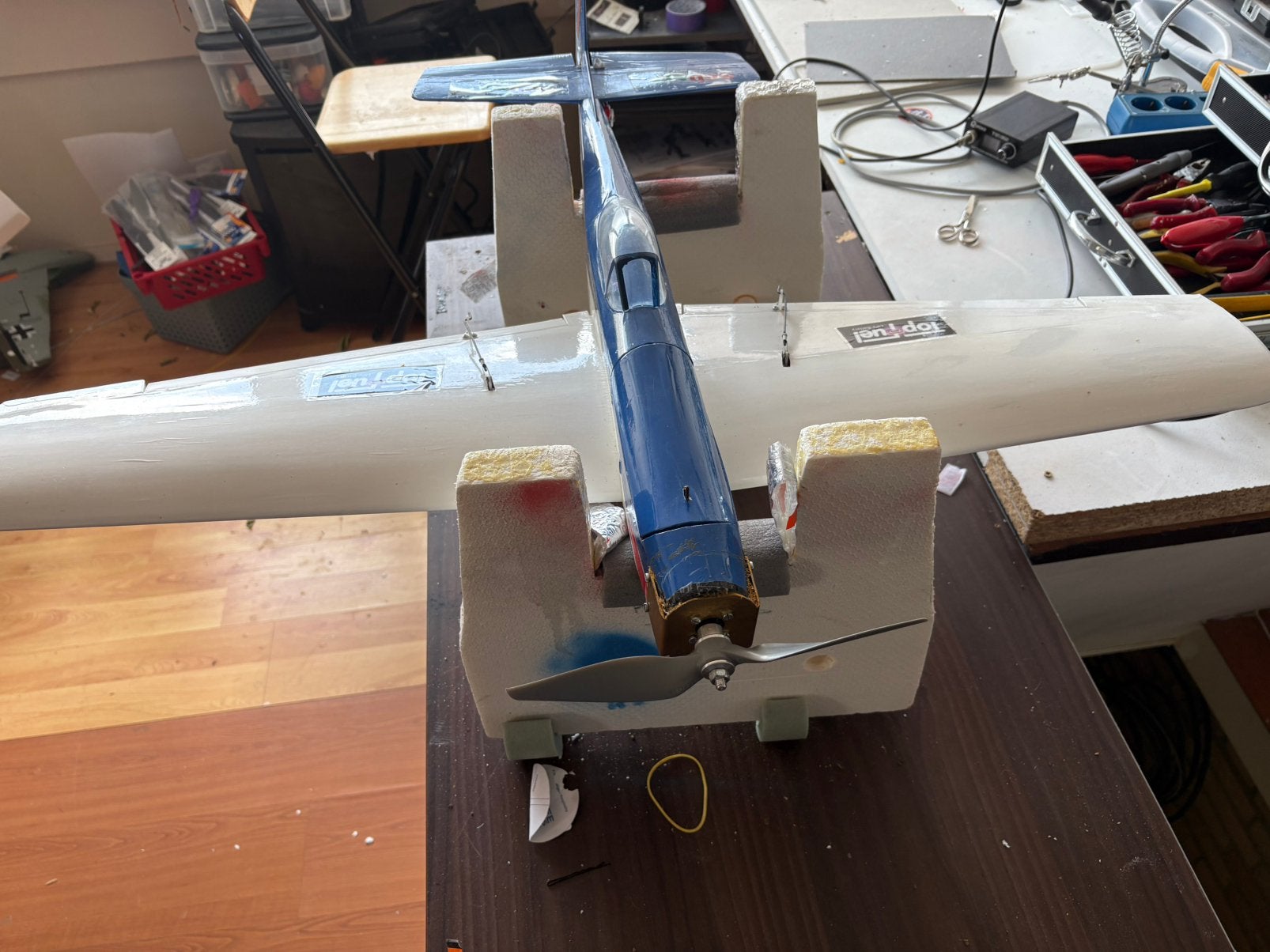 1x p51 houtbouw 1x sbach342, Ophalen, Zo goed als nieuw