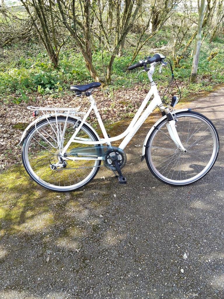CUMBERLAND TRACER. 27 INCH. 8 VERSNELLINGEN. FRAME 54 CM, Fietsen en Brommers, 53 tot 56 cm, Versnellingen, Zo goed als nieuw