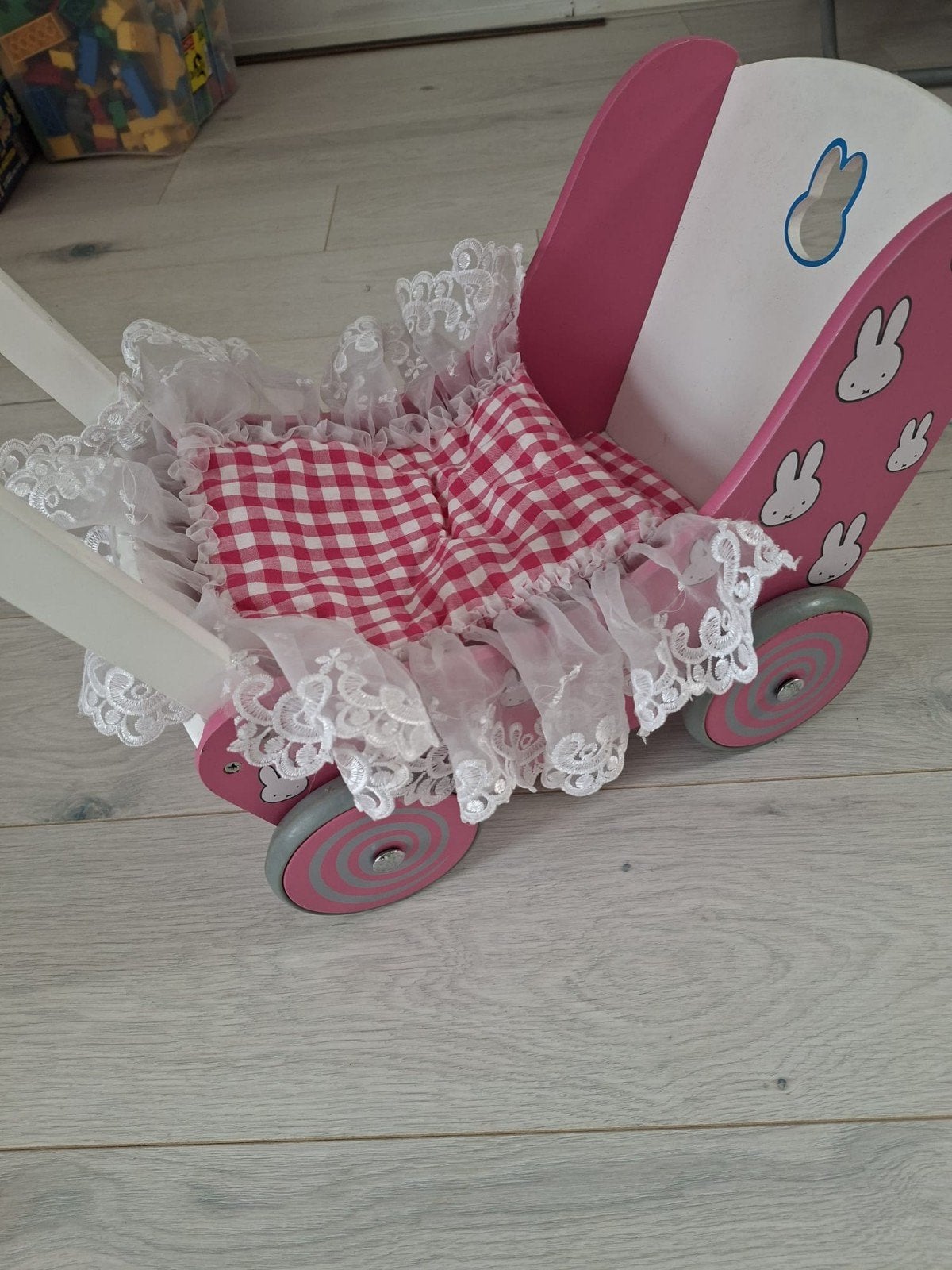 Nijntje poppewagen, Ophalen, Zo goed als nieuw, Babypop