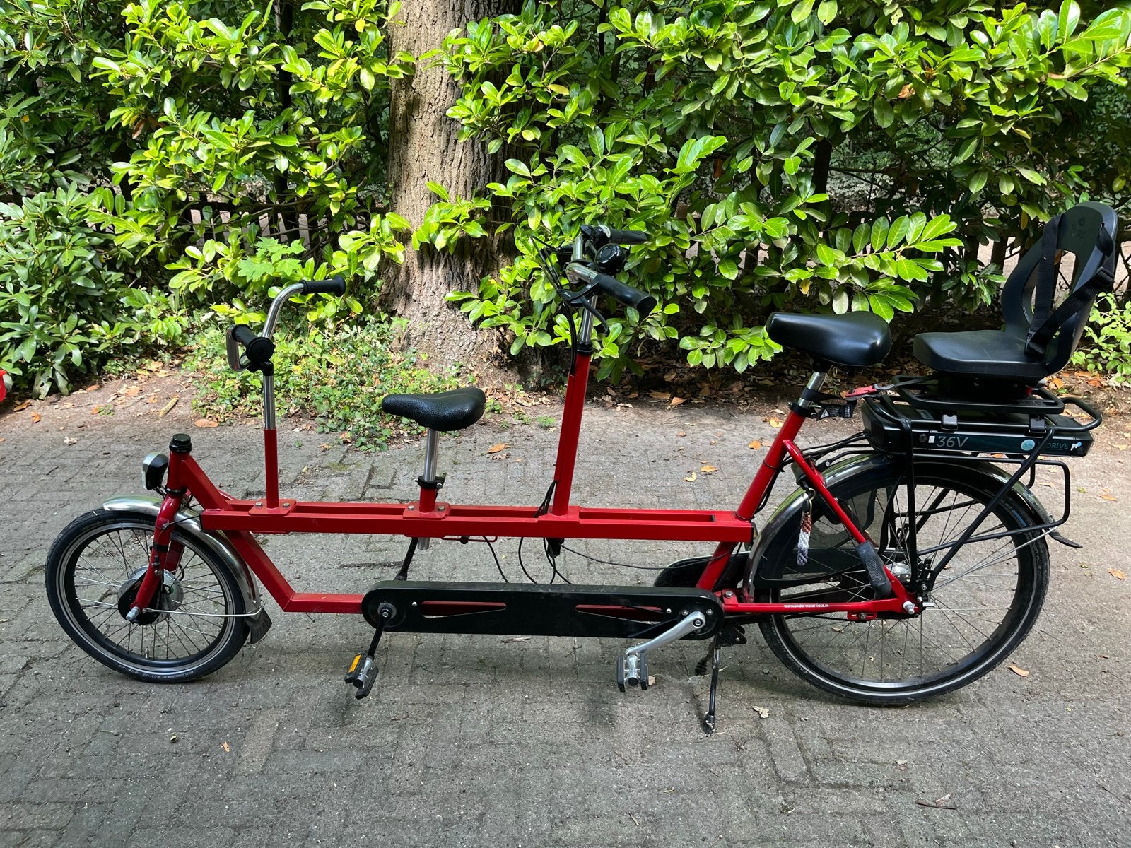Onderwater elektrische tandem met Yepp fietsstoel, Fietsen en Brommers, Fietsen | Tandems, Minder dan 10 versnellingen, Gebruikt