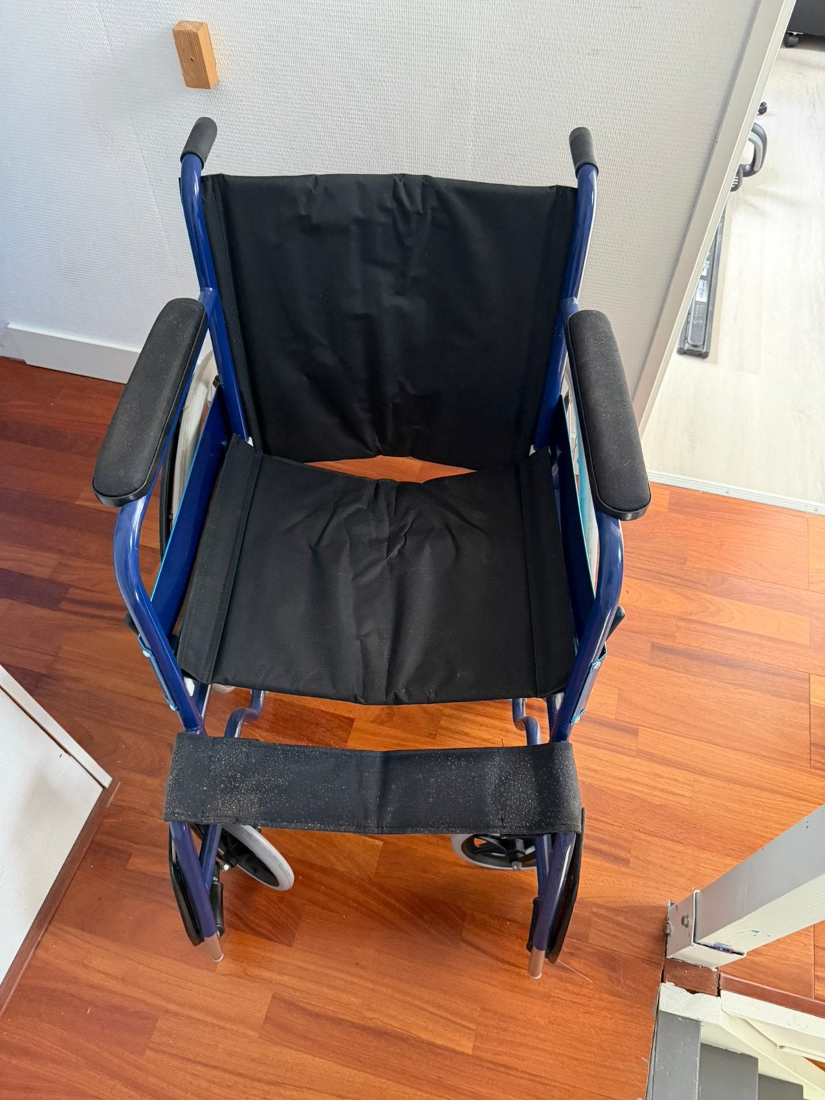 Inklapbare rolstoel, Diversen, Rolstoelen, Ophalen, Inklapbaar, Zo goed als nieuw, Duwrolstoel