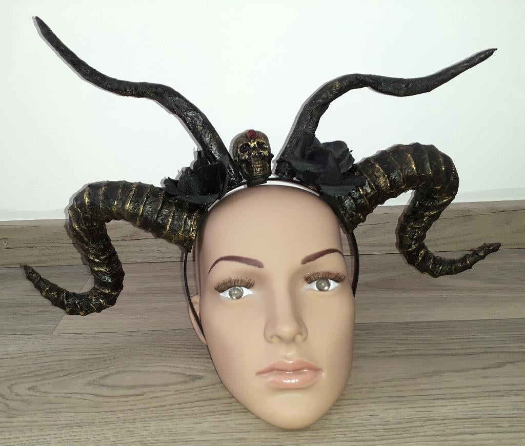 Hoofdtooi speciaal gothic met schedel en hoorns, Ophalen of Verzenden, Nieuw, Overige thema's, Accessoires