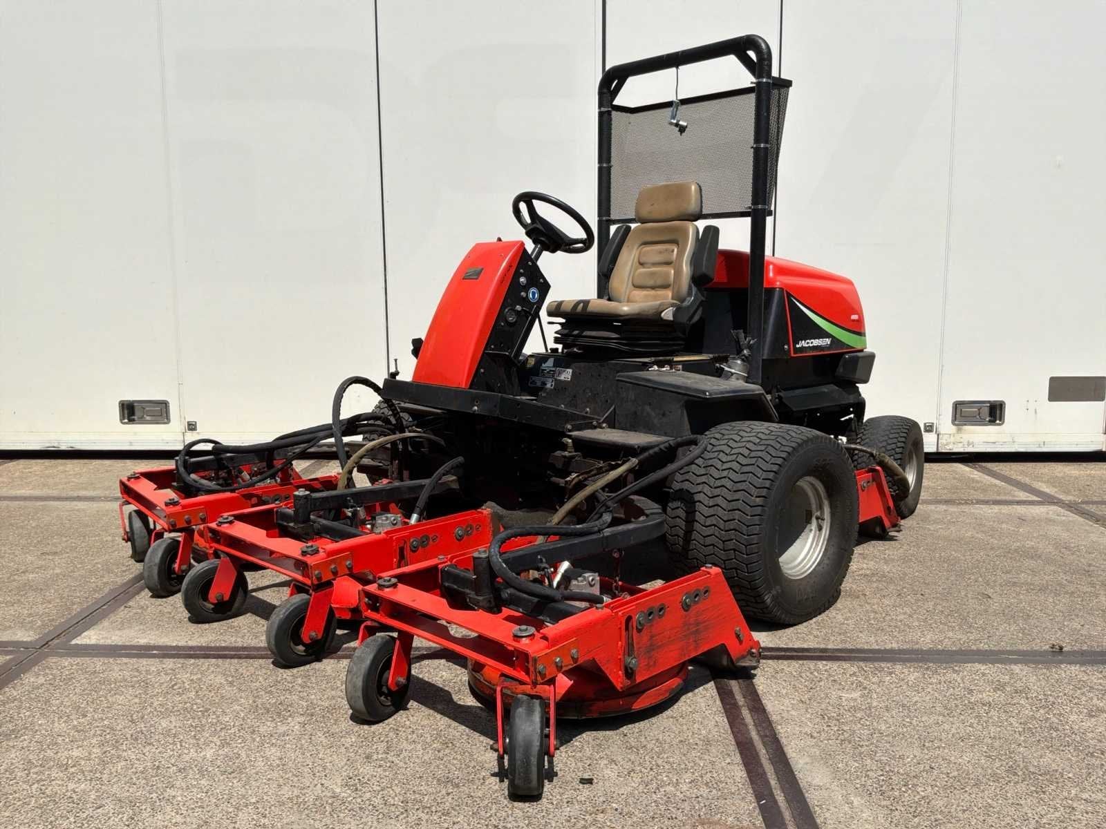 Jacobsen AR250 Zitmaaier, Maaier