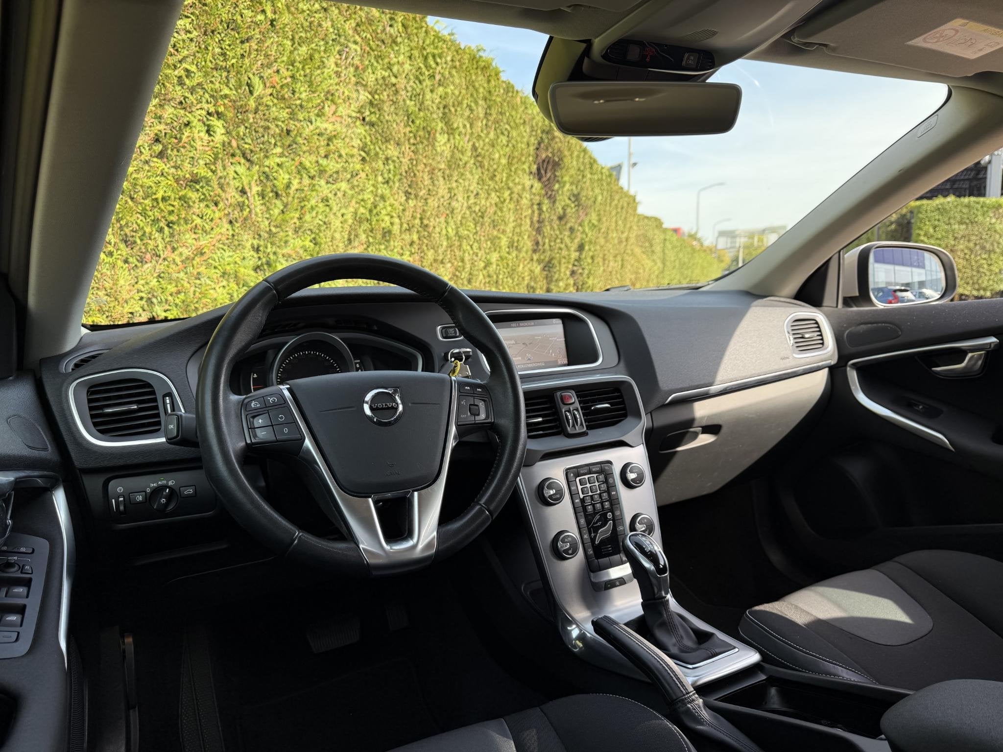 Volvo V40 T2 Nordic+ RTI Automaat, Euro 6, 4 cilinders, Leder en Stof, 122 pk