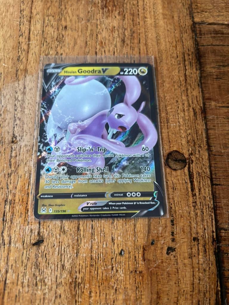 Pokemon hisuain goodra v, Ophalen of Verzenden, Zo goed als nieuw