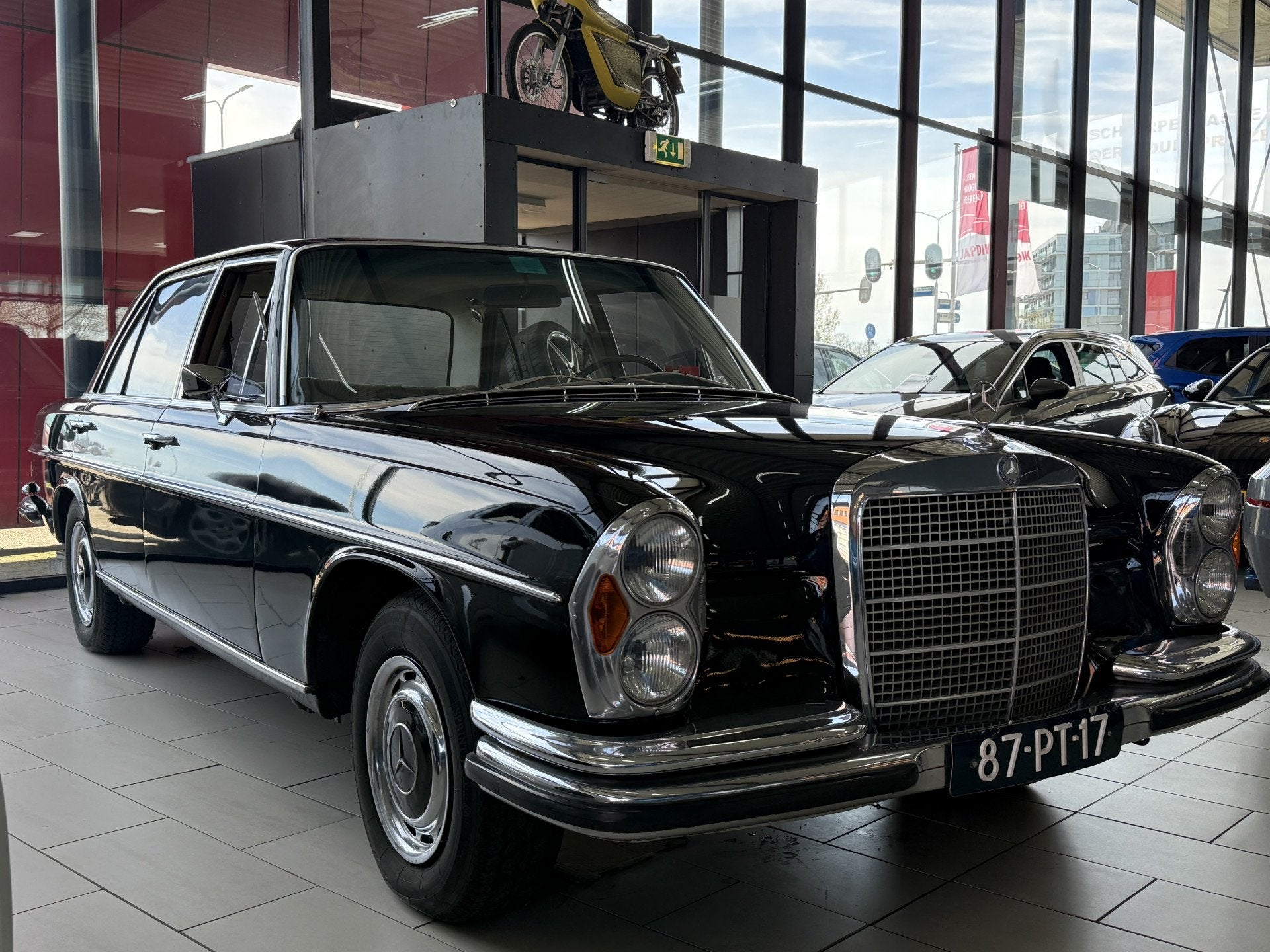 Mercedes-Benz 280 SEL BWJ 1972 3.5 V8 200 PK STUURVERSNELLIN, Auto's, Oldtimers, Automaat, 3500 cc, Zwart, Mercedes-Benz