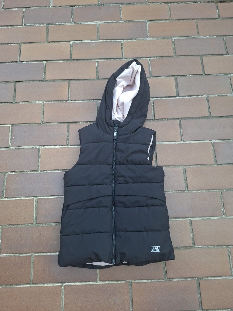3 meisjes bodywarmers met capuchon: 1x 158, 2x 146, Kinderen en Baby's, Kinderkleding | Maat 146, C&A, Meisje, Ophalen of Verzenden