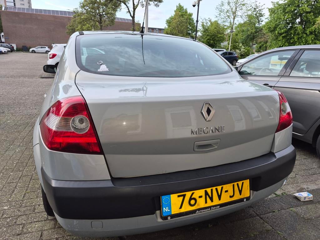 Renault Mégane 1.6 16V Sedan Autcom AUT 2004 Grijs, Auto's, Renault, Particulier, Mégane, Benzine, C, Sedan, Automaat, Origineel Nederlands