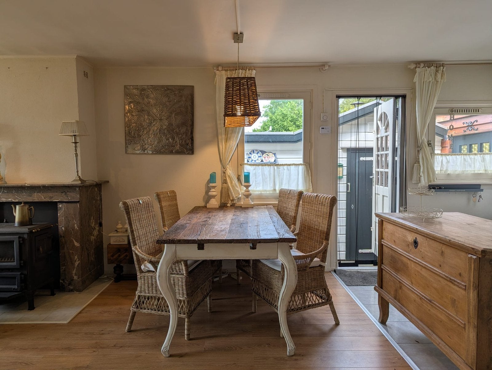 Riviera Maison eettafel, eetstoelen, buffetkast, salontafel, Ophalen, Gebruikt