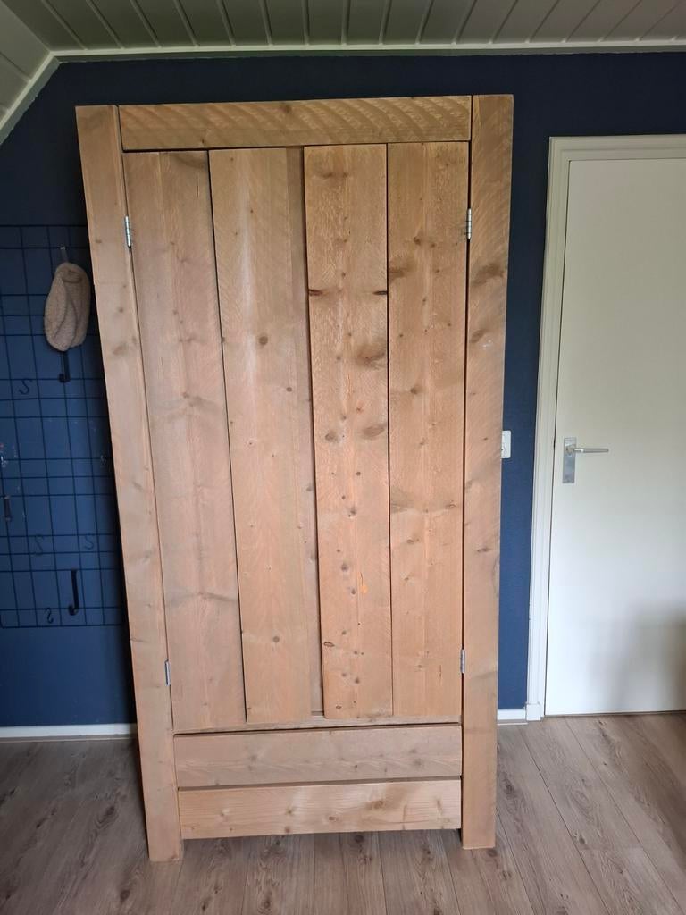 Steigerhouten kledingkast, Ophalen, 100 tot 150 cm, 200 cm of meer, Zo goed als nieuw