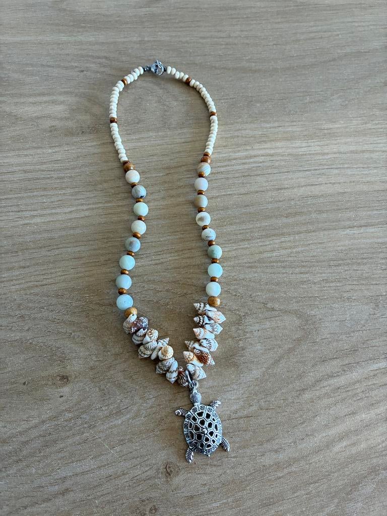 Handgemaakte ketting met schildpad bedel en agaat stenen, Overige kleuren, Nieuw, Ophalen of Verzenden, Steen of Mineraal