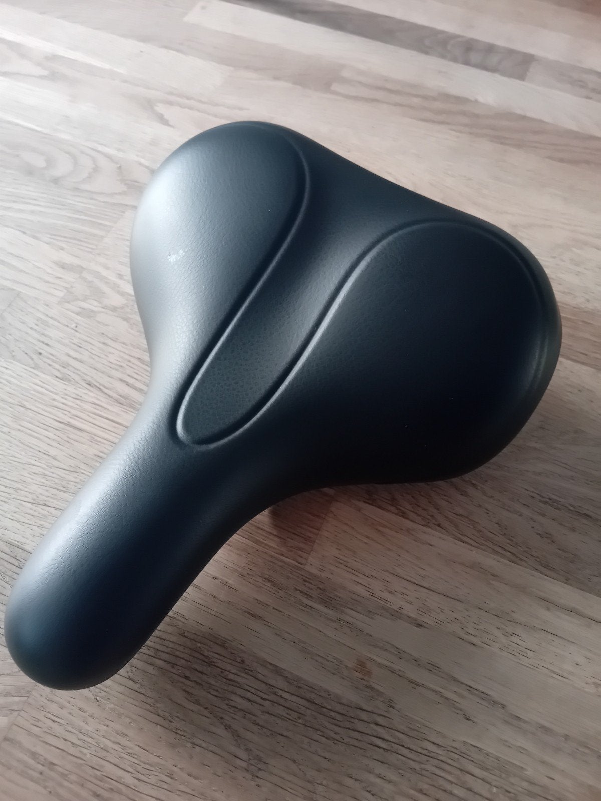 Nieuw fietszadel, Ophalen, Nieuw