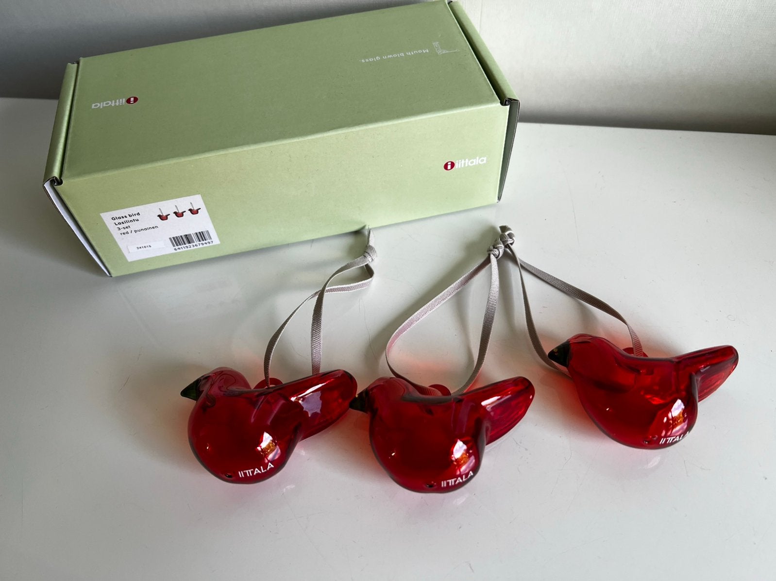 Set 3 Iittala Oiva Toika Mini Birds Fly Catcher Rood, Antiek en Kunst, Ophalen of Verzenden, Object, Glas