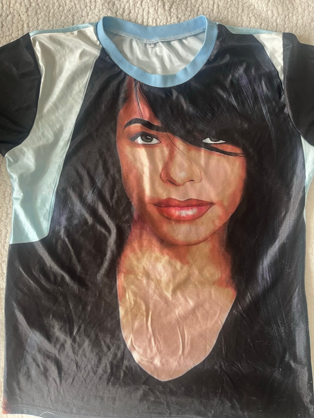 Aaliyah T-shirt lichtblauw met print, Kleding | Dames, Zo goed als nieuw, Korte mouw, Maat 36 (S), Verzenden