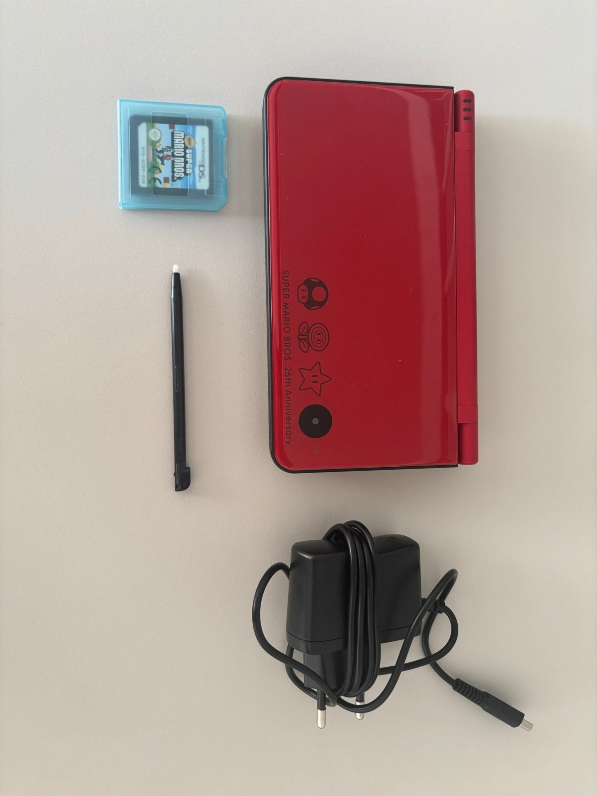 Nintendo DSi XL 25th Anniversary Mario Editie + New Super Ma, Spelcomputers en Games, Dsi XL, Met games, Ophalen of Verzenden
