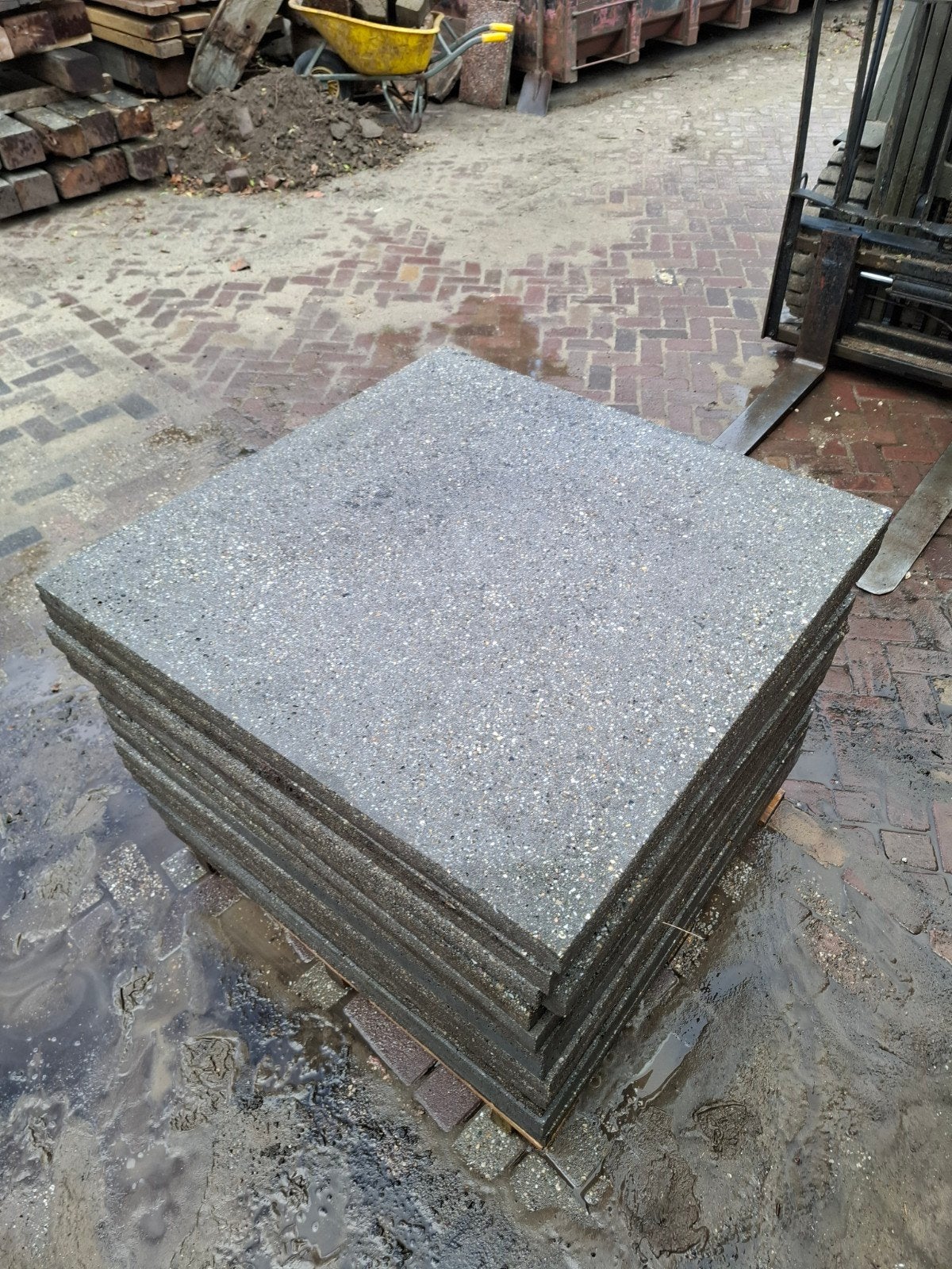63m² schellevis 100x100x5 antraciet, gebruikt, op pallet, Ophalen of Verzenden, Beton, Terrastegels