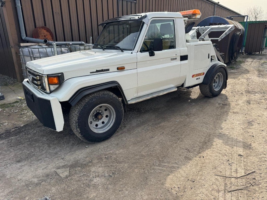 Toyota takelwagen, Ophalen
