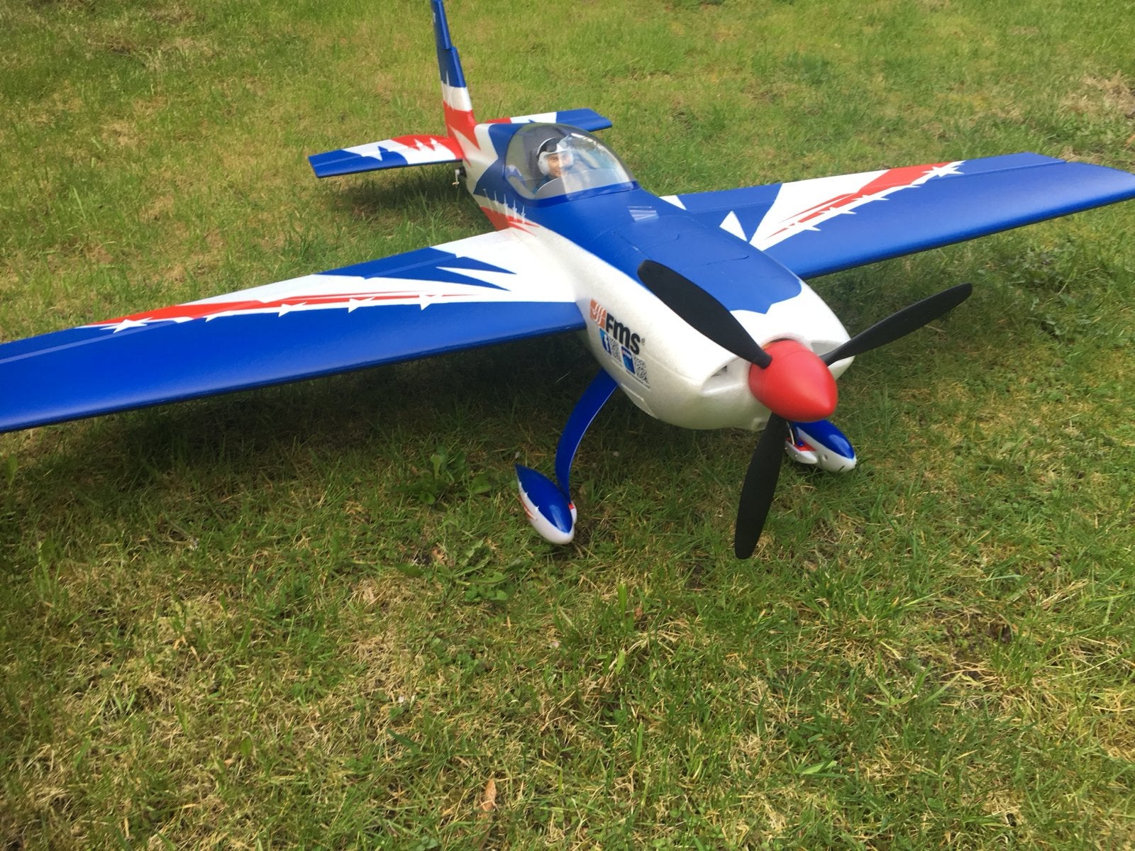 FMS Extra 300 RC Vliegtuig - Zo goed als nieuw, Hobby en Vrije tijd, Ophalen, Zo goed als nieuw, Elektro, RTF (Ready to Fly)