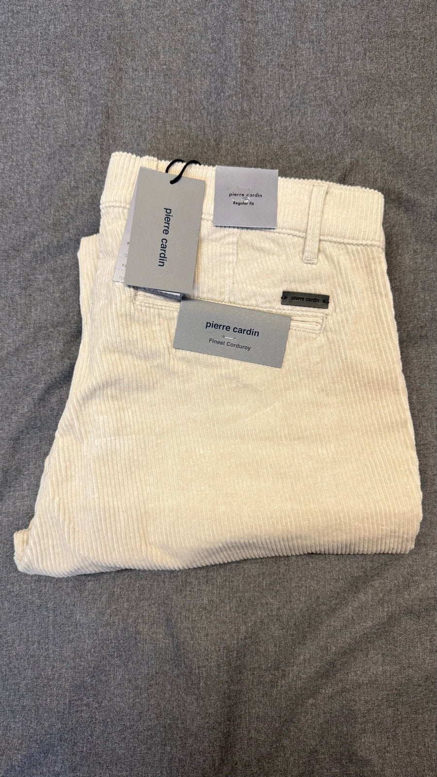 Nieuwe Pierre Cardin corduroy broek W33/L34, Kleding | Heren, Ophalen of Verzenden, Nieuw, Overige maten, Beige