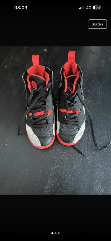 Nike jordens, Ophalen of Verzenden, Zo goed als nieuw, Schoenen