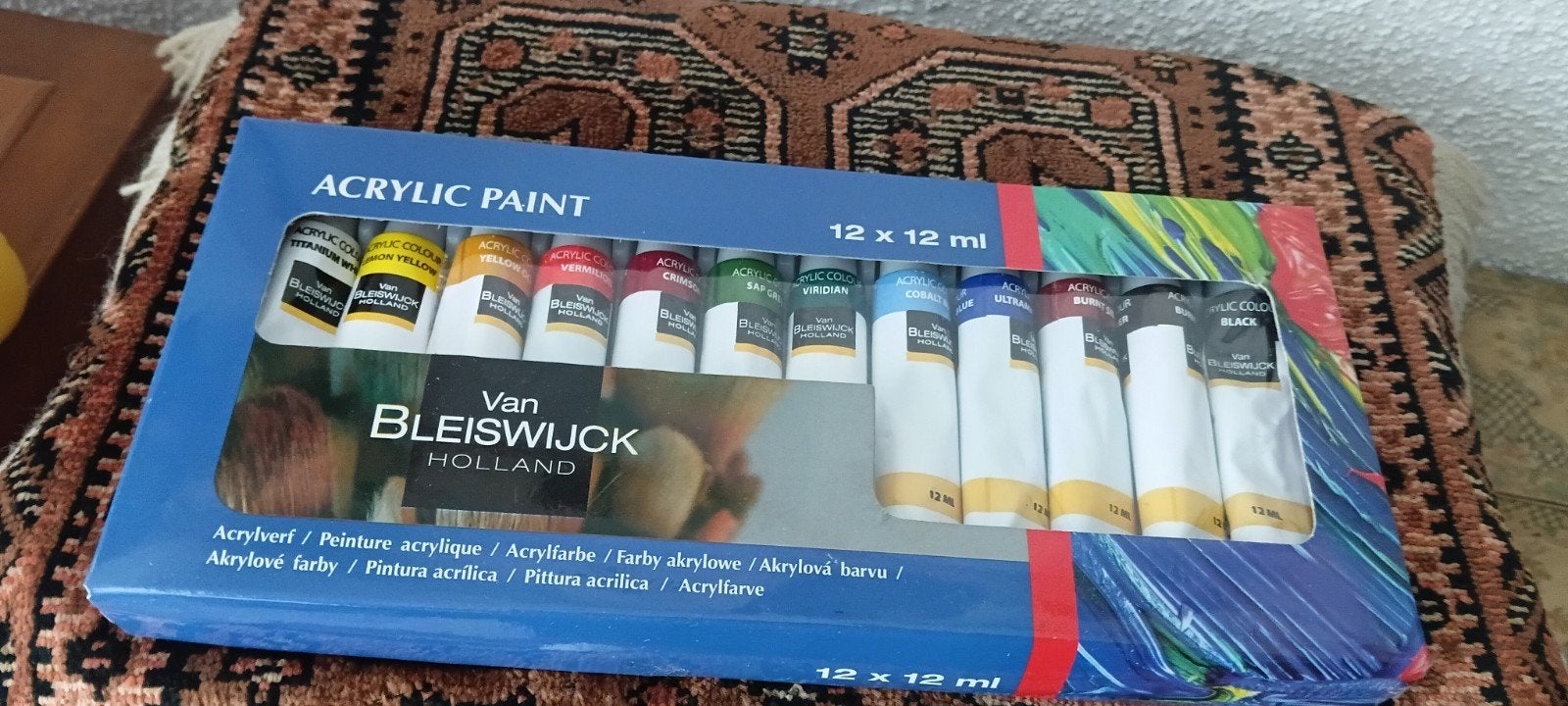 Acrylverf set (12 tubes) + 2 flesjes acrylvernis, Ophalen of Verzenden, Zo goed als nieuw, Acrylverf