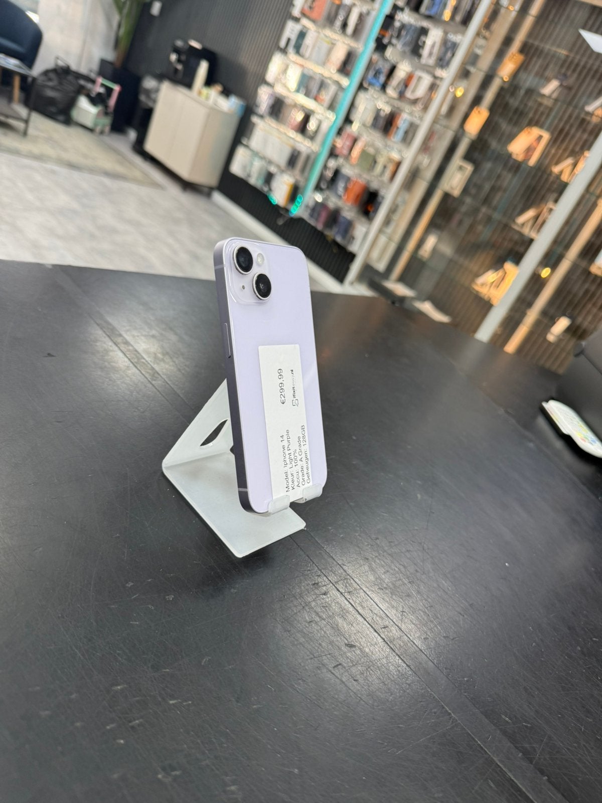 Foto 4 van iPhone 14 128GB Paars – Accu 100%  Topstaat | Garantie |