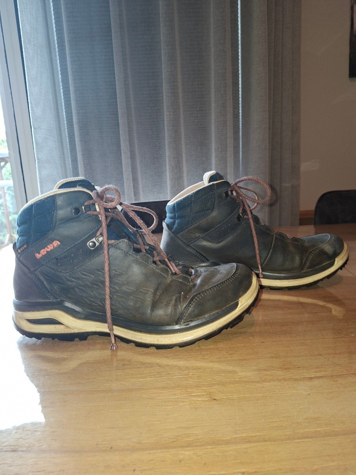 Lowa Gore-Tex wandelschoenen - Maat 40, Ophalen of Verzenden, Gebruikt, Schoenen
