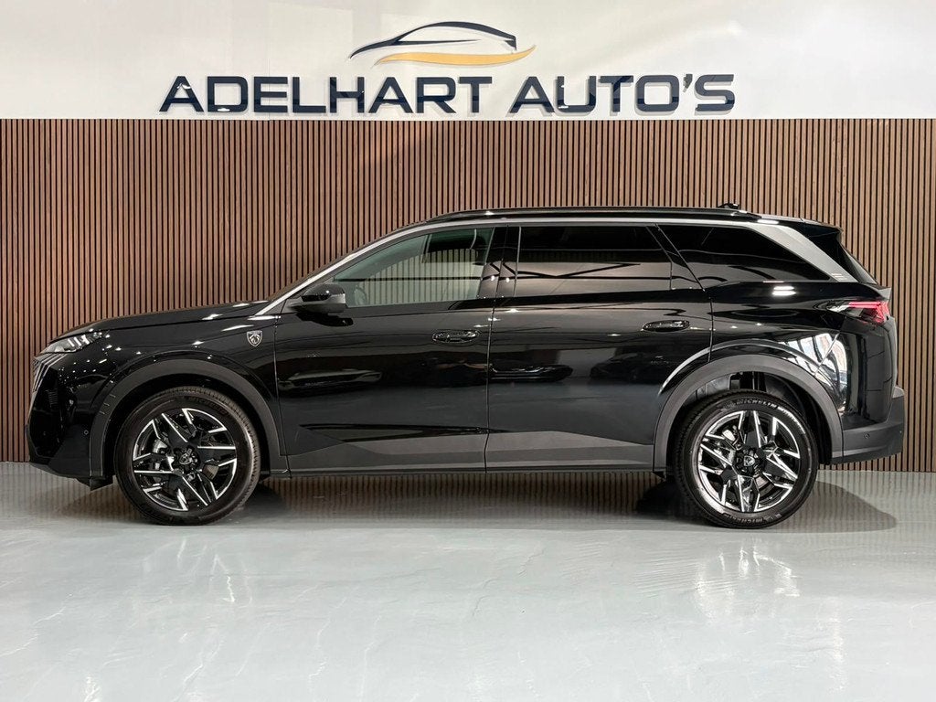Peugeot 5008 1.2 Hybrid 145 GT 7 Pers / Navigatie full map /, Auto's, Peugeot, 145 pk, Zwart, 7 stoelen, Zwart