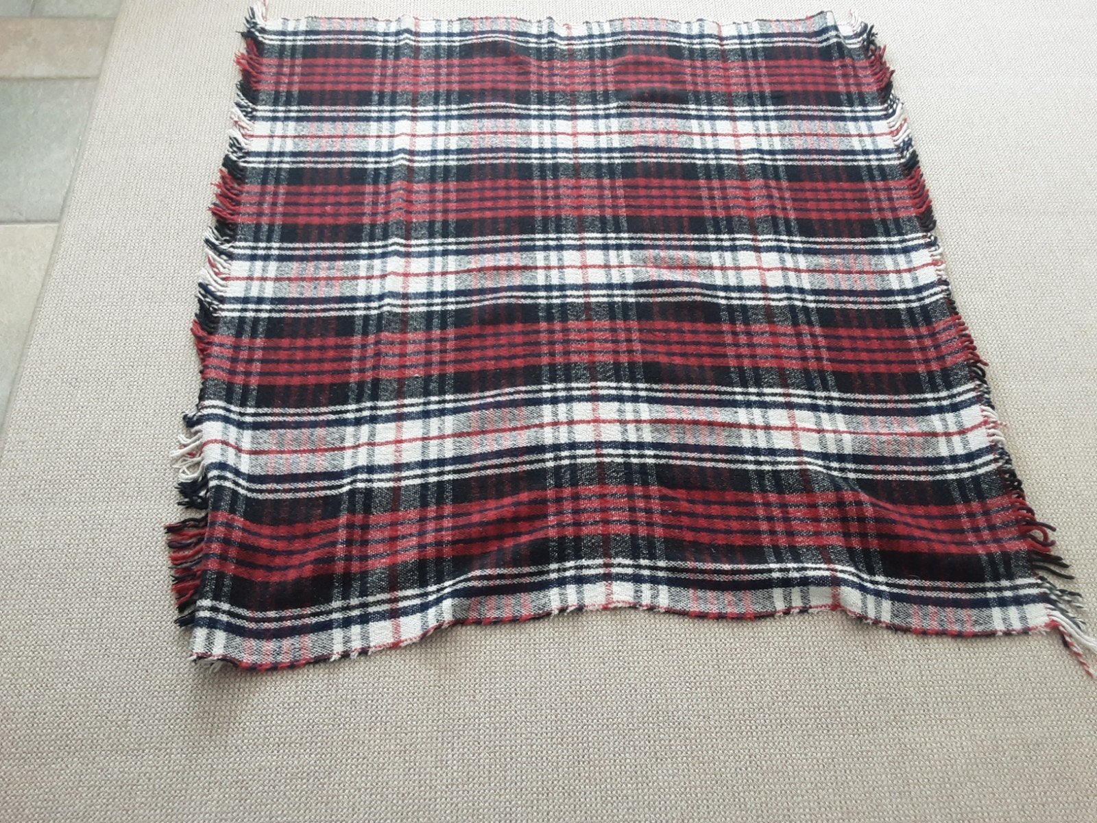Geruite deken/plaid rood, zwart en wit, Ophalen of Verzenden, Gebruikt