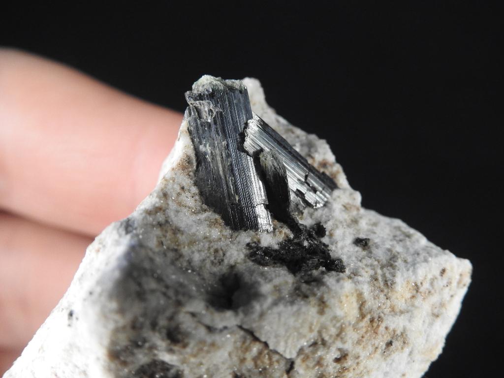Aegirien op matrix, Ophalen of Verzenden, Mineraal