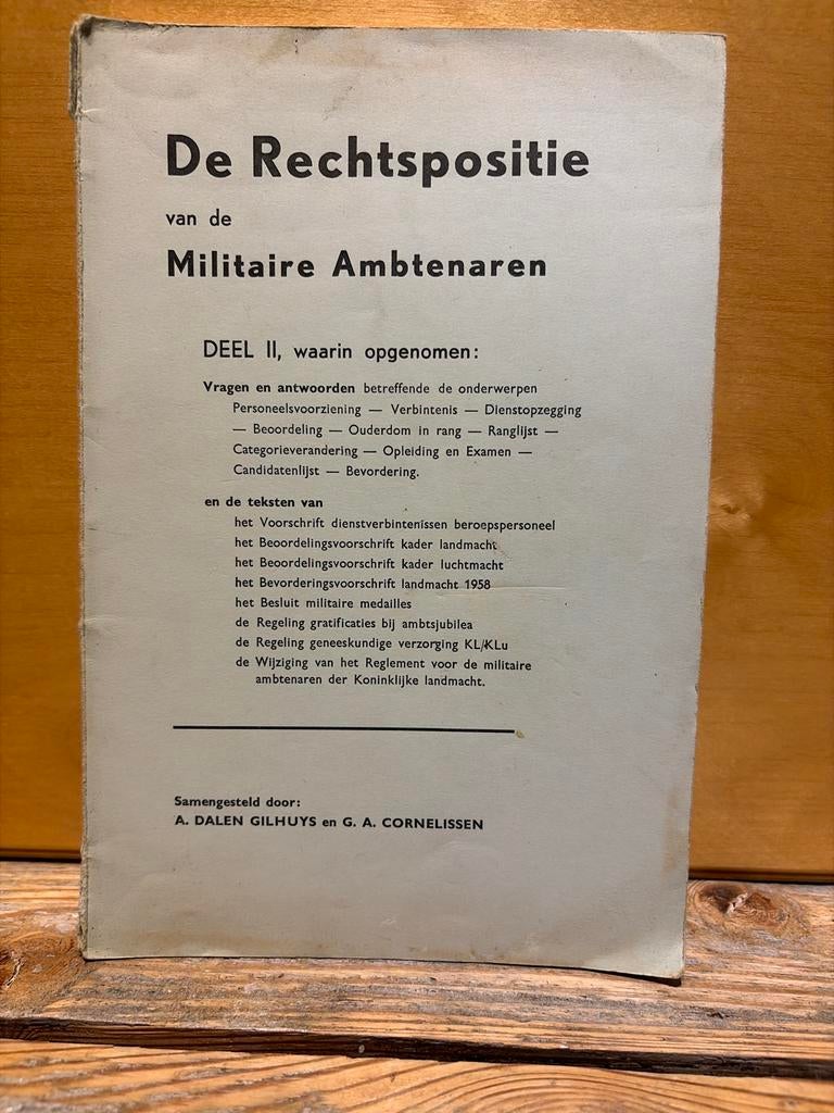 De Rechtspositie van de Militaire Ambtenaren DEEL II, Ophalen of Verzenden, Gamma, Gelezen, Overige niveaus