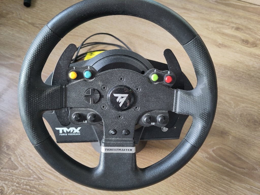 Trustmaster TMX race stuur + pedalen Xbox OneS, Ophalen, Gebruikt, Stuurtje of Sportattribuut, Xbox One