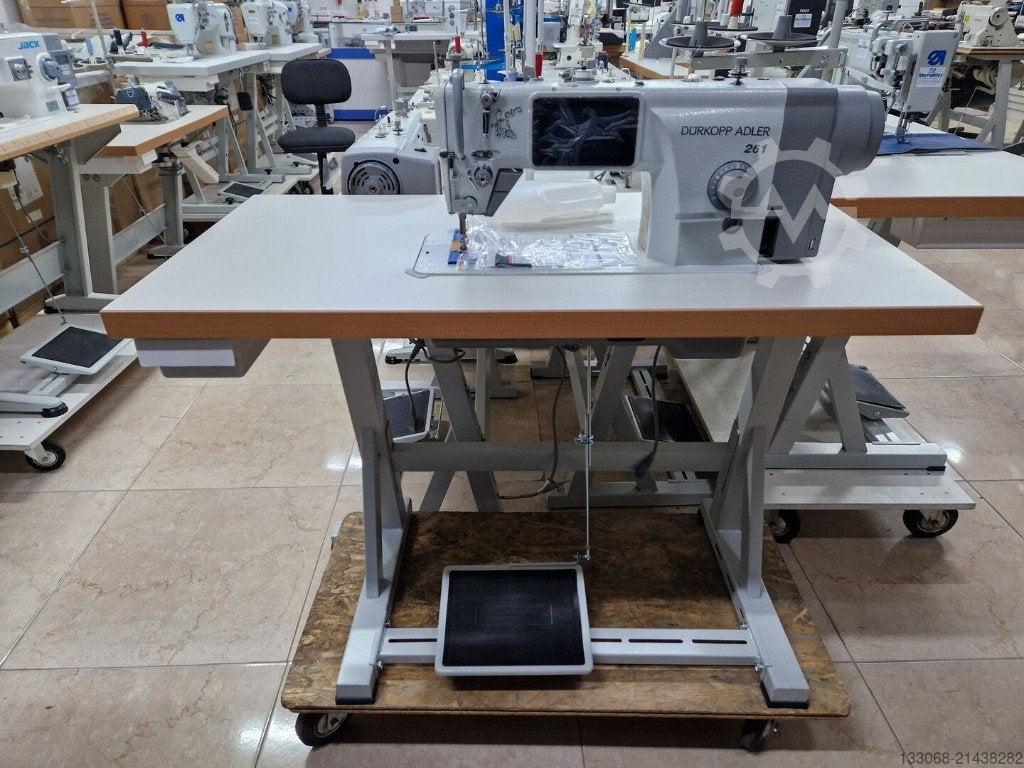 Dürkopp Adler 261 Industriële Naaimachine – Nieuw 4, Nieuw, Naaimachine, Industrieel, Ophalen