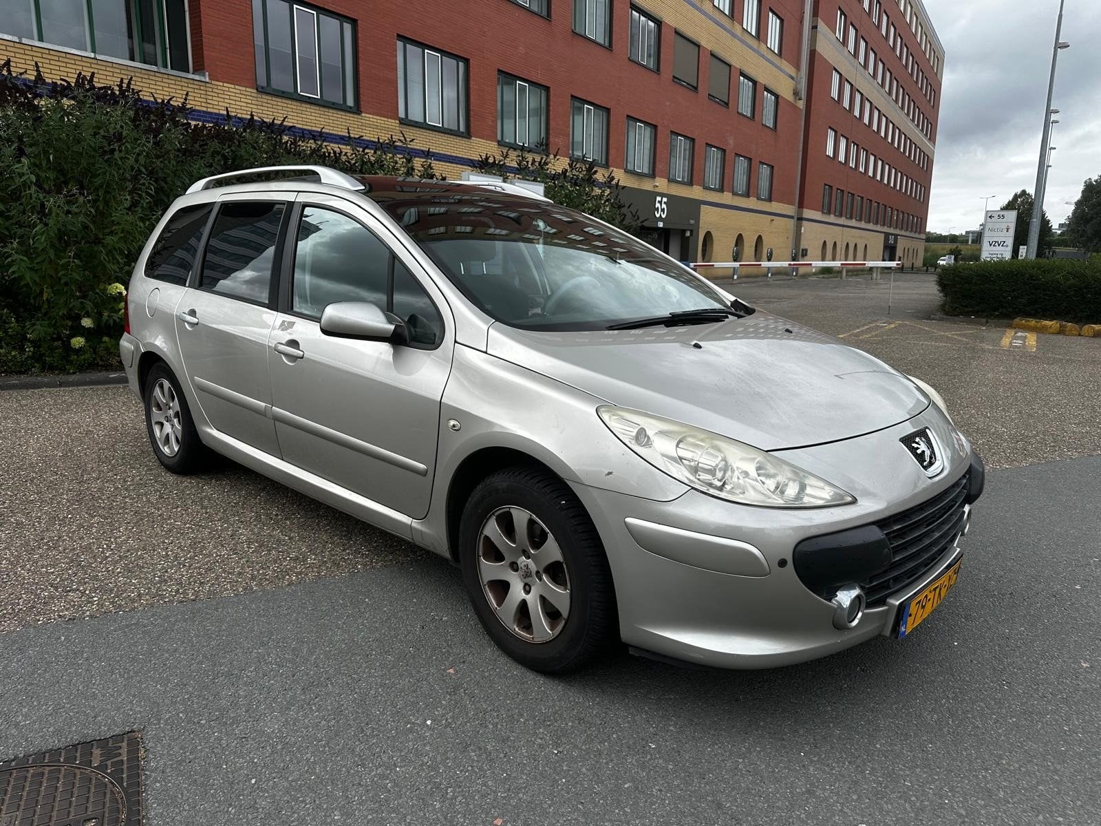 Peugeot 307 1.6 16V SW AUT 2007 Grijs, Auto's, Peugeot, 730 kg, 4 cilinders, 7 stoelen, Origineel Nederlands
