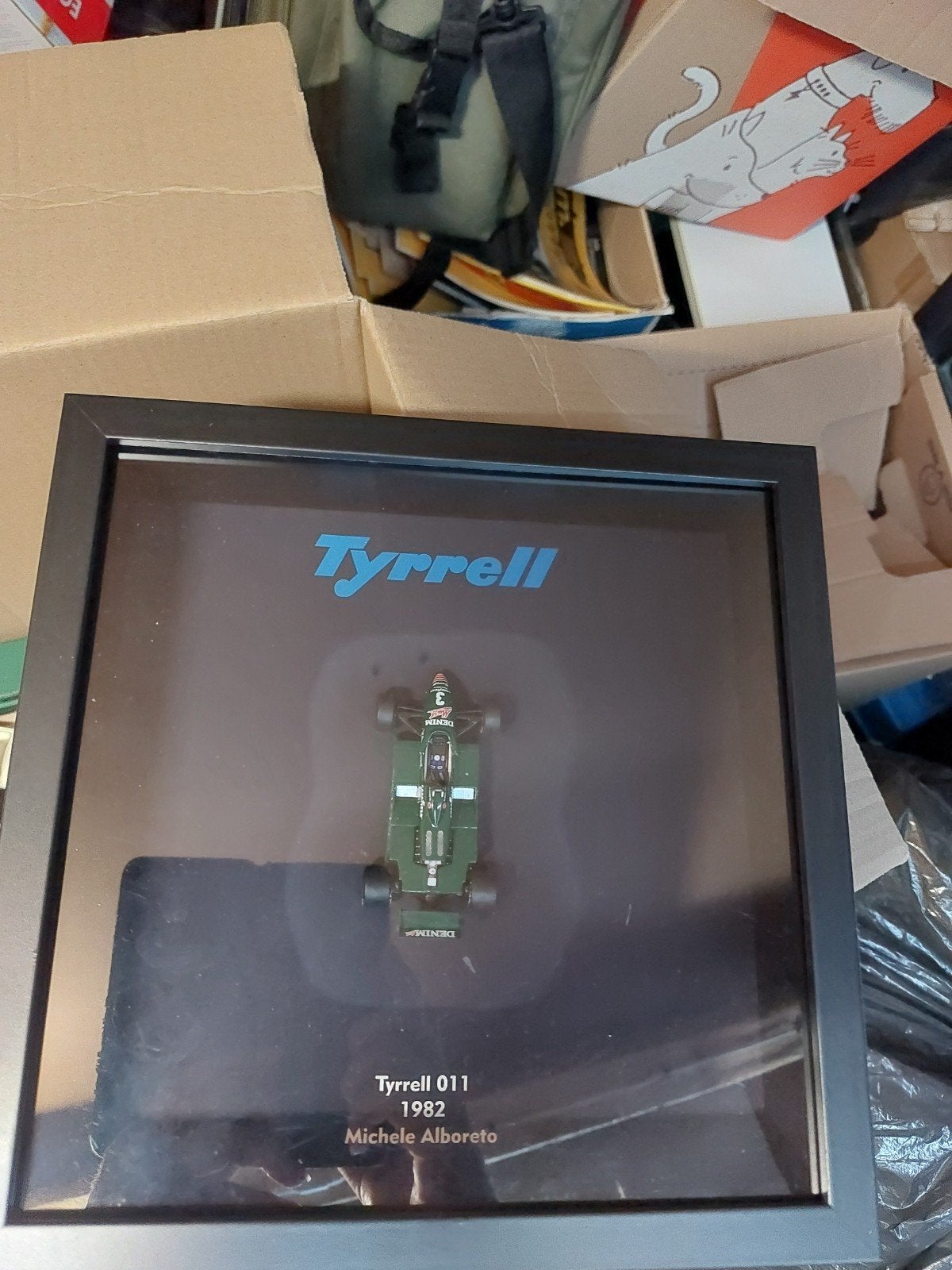 Tyrrell 011 1982 Michele Alboreto F1 Model - Ingelijst, Overige merken, 1:50 of kleiner, Auto, Ophalen of Verzenden