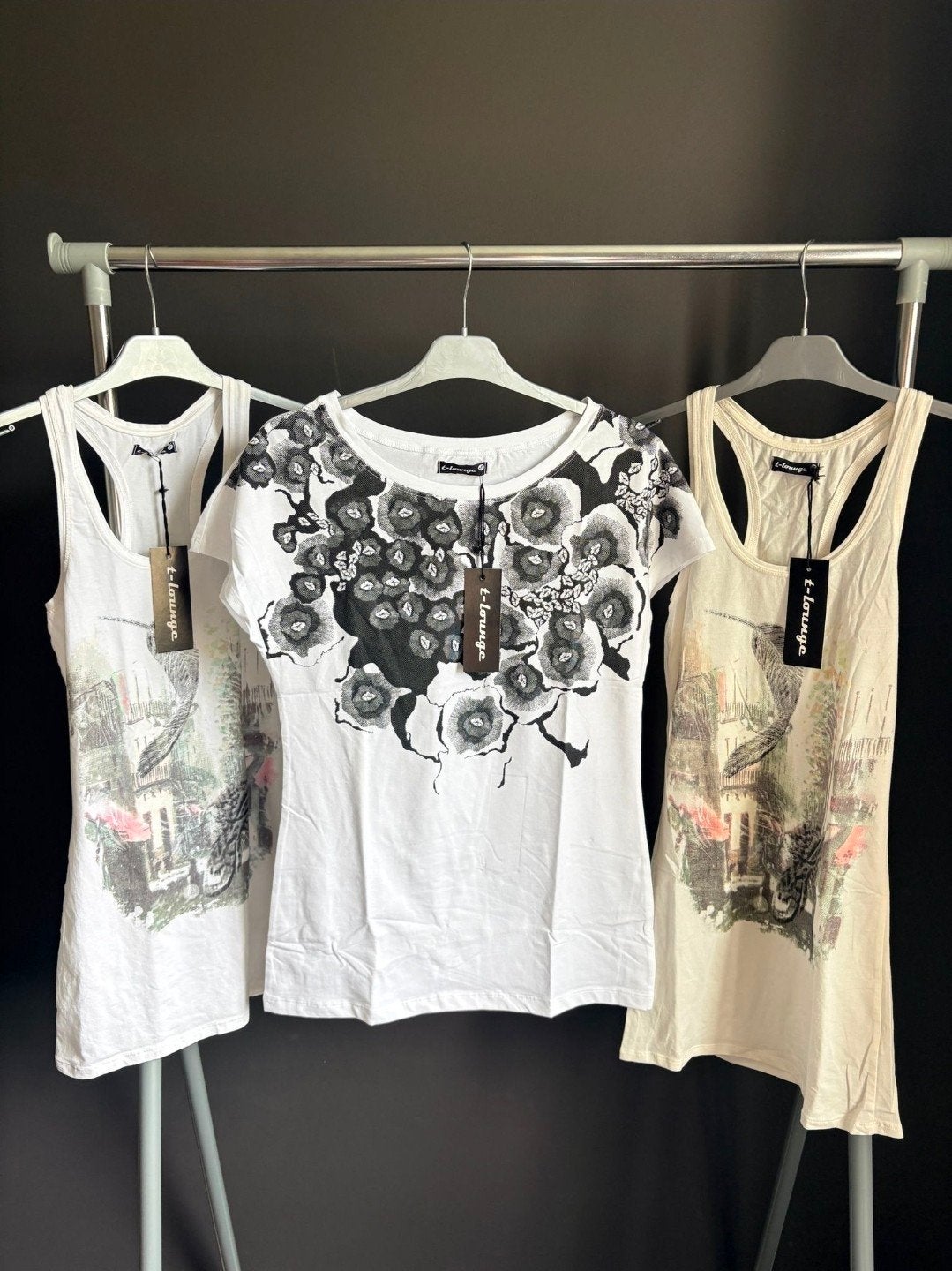 Partij zomerkleding: T-shirts en topjes opkoper gezocht, Ophalen of Verzenden, Nieuw, Maat 46/48 (XL) of groter, Korte mouw