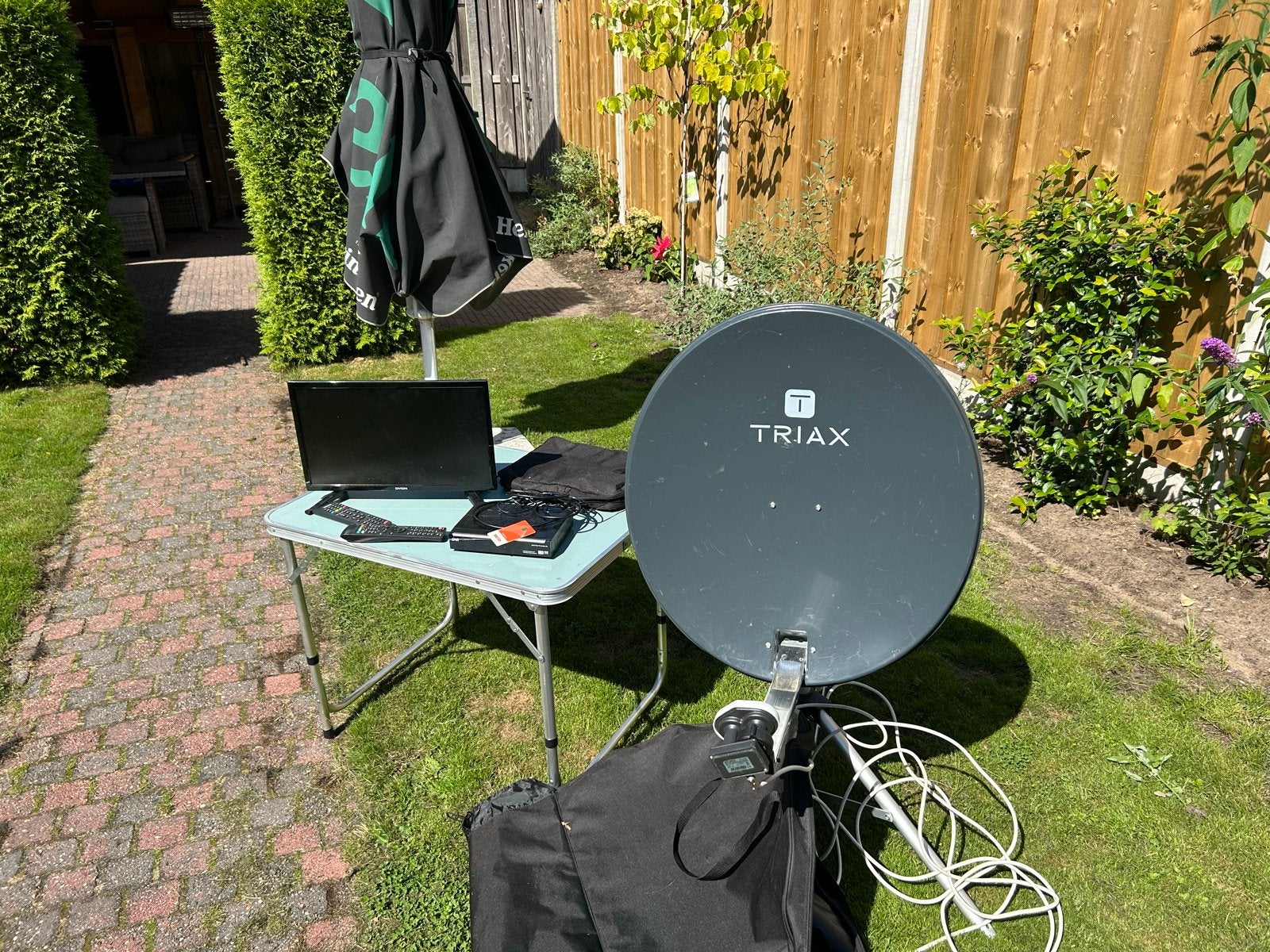 Complete schotelantenne set met ontvanger en tv, Ophalen, Gebruikt, (Schotel)antenne, Overige merken
