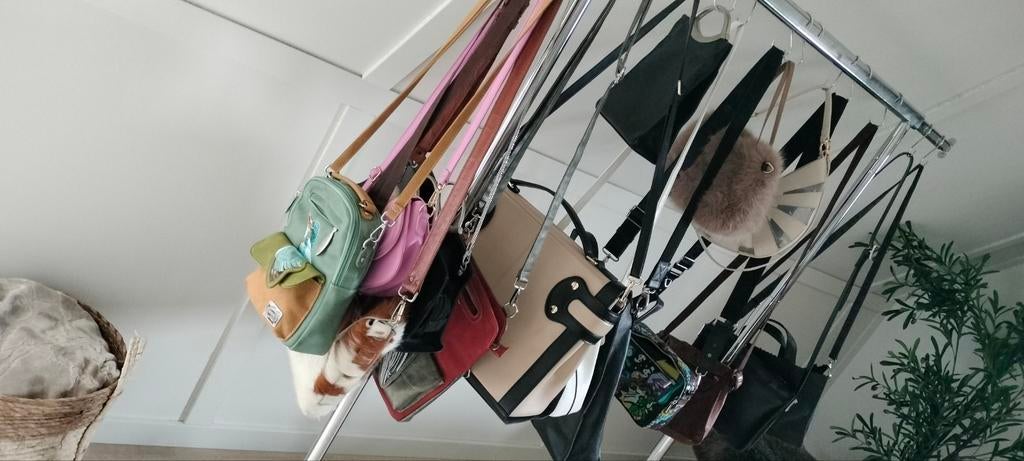 OPRUIMING leren handtassen: o.a.  myomy, Dr. Martens, Sieraden, Tassen en Uiterlijk, Tassen | Damestassen, Ophalen of Verzenden