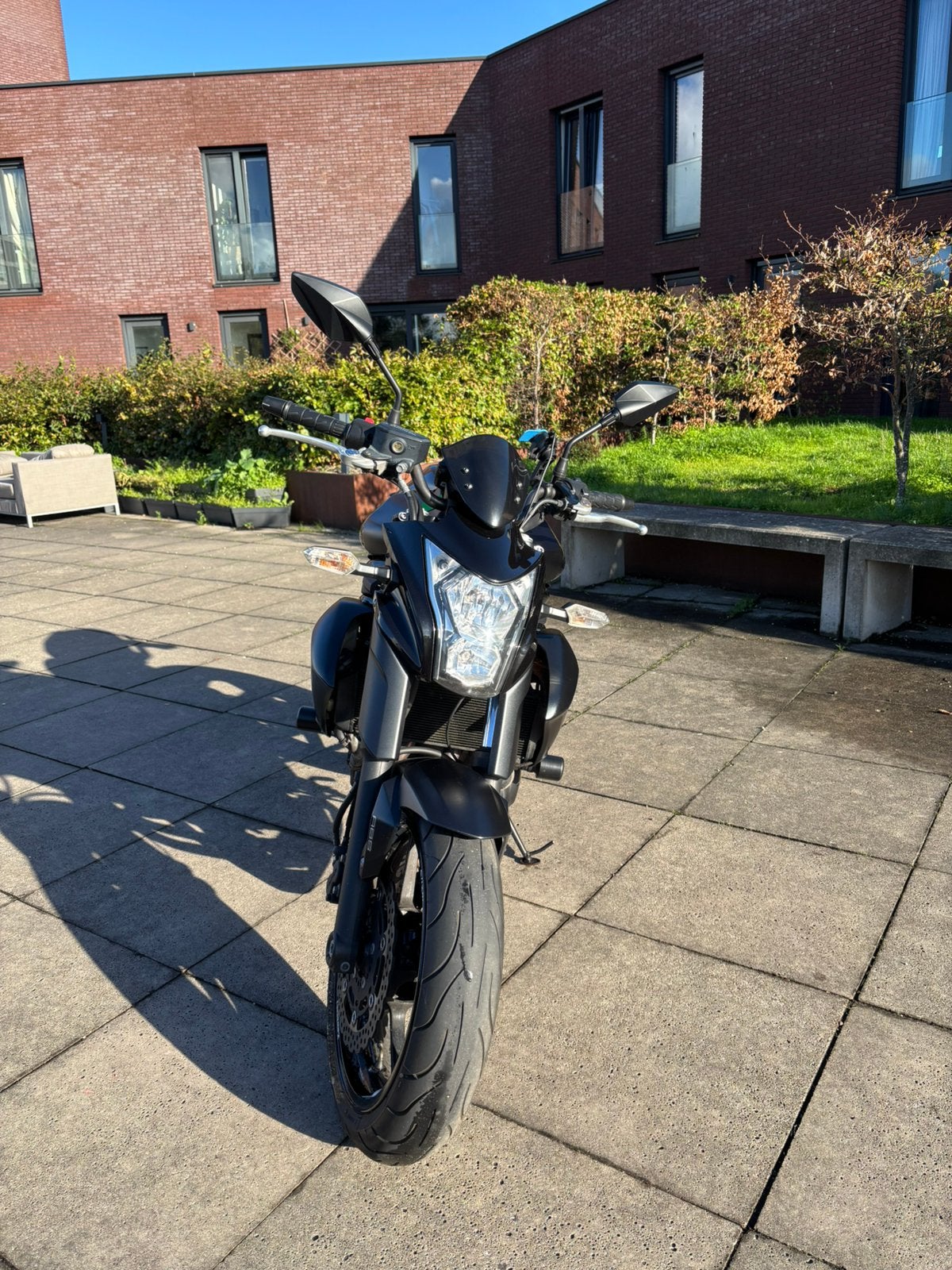 Kawasaki Er6n, Motoren, Ophalen