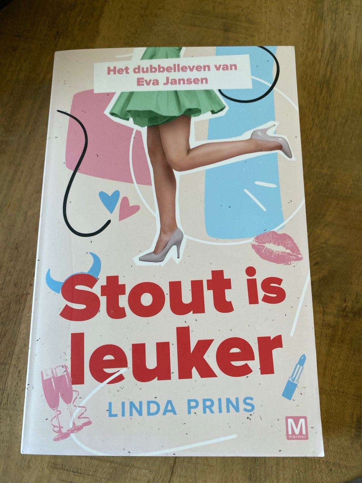 Stout is leuker - Het dubbelleven van Eva Jansen, Boeken, Romans, Zo goed als nieuw, Nederland, Ophalen of Verzenden