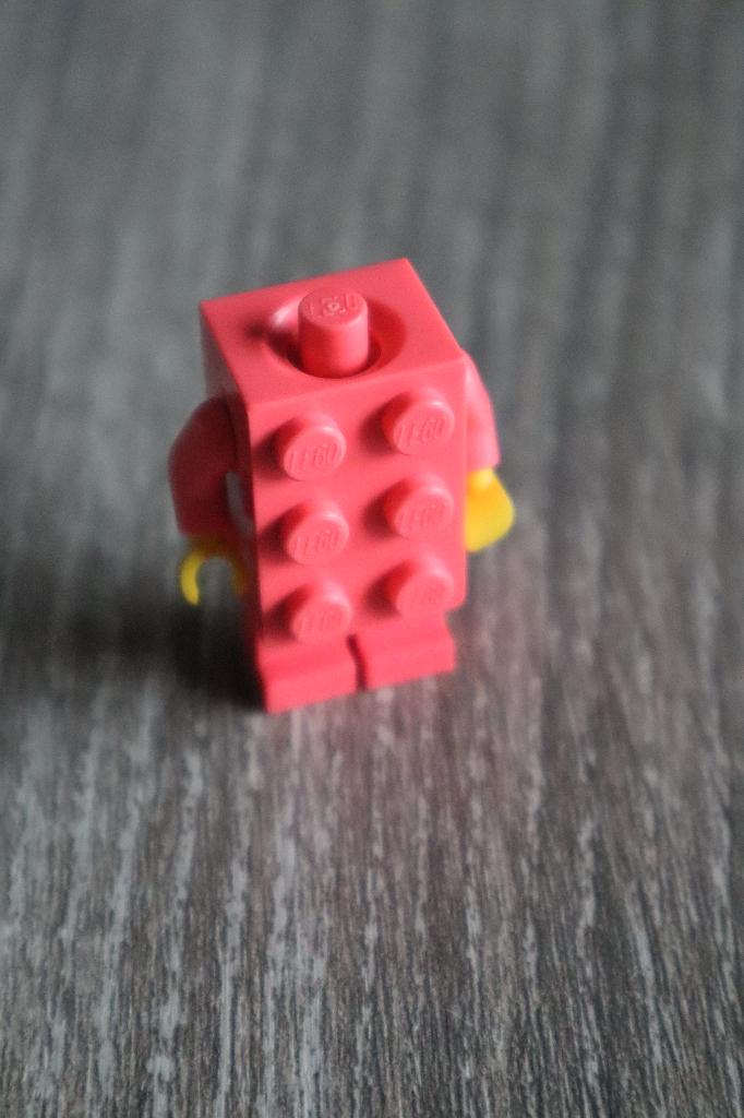 Lego - Brick suit roze, Overige thema's, Lego, Nieuw, Ophalen of Verzenden