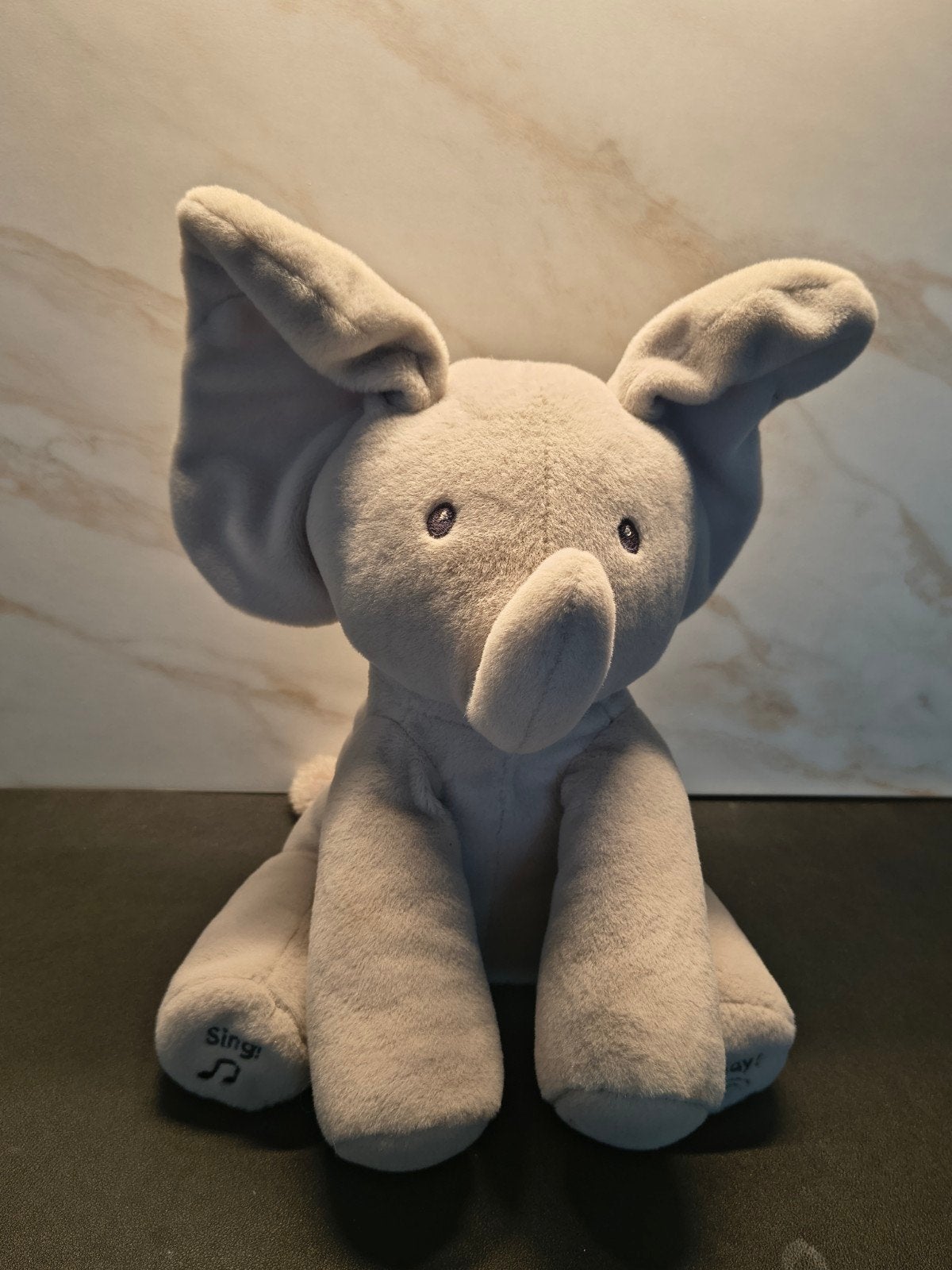 Interactieve olifant knuffel - zingt en beweegt met oren, Kinderen en Baby's, Speelgoed | Knuffels en Pluche, Ophalen, Olifant