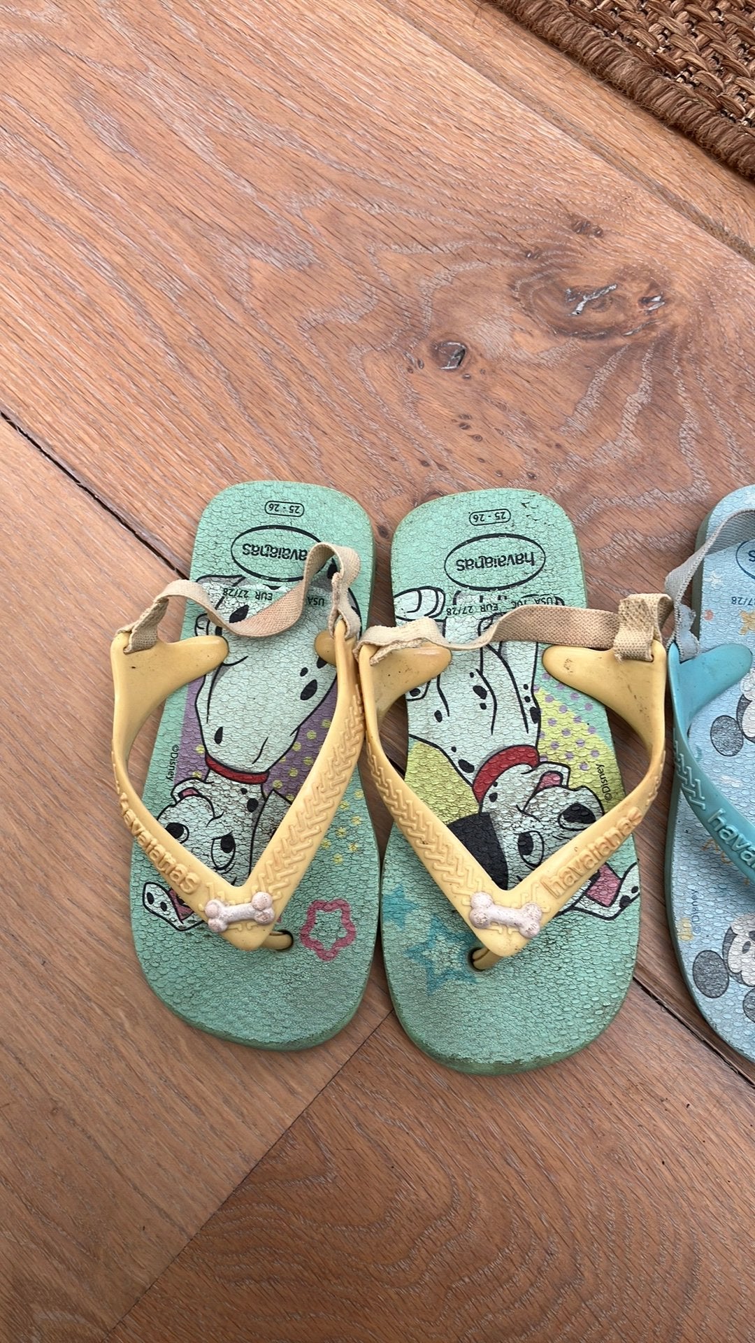 Leuke gele Havaianas slippers met bandjes mt 25/26, Jongen of Meisje, Overige typen, Ophalen of Verzenden, Zo goed als nieuw