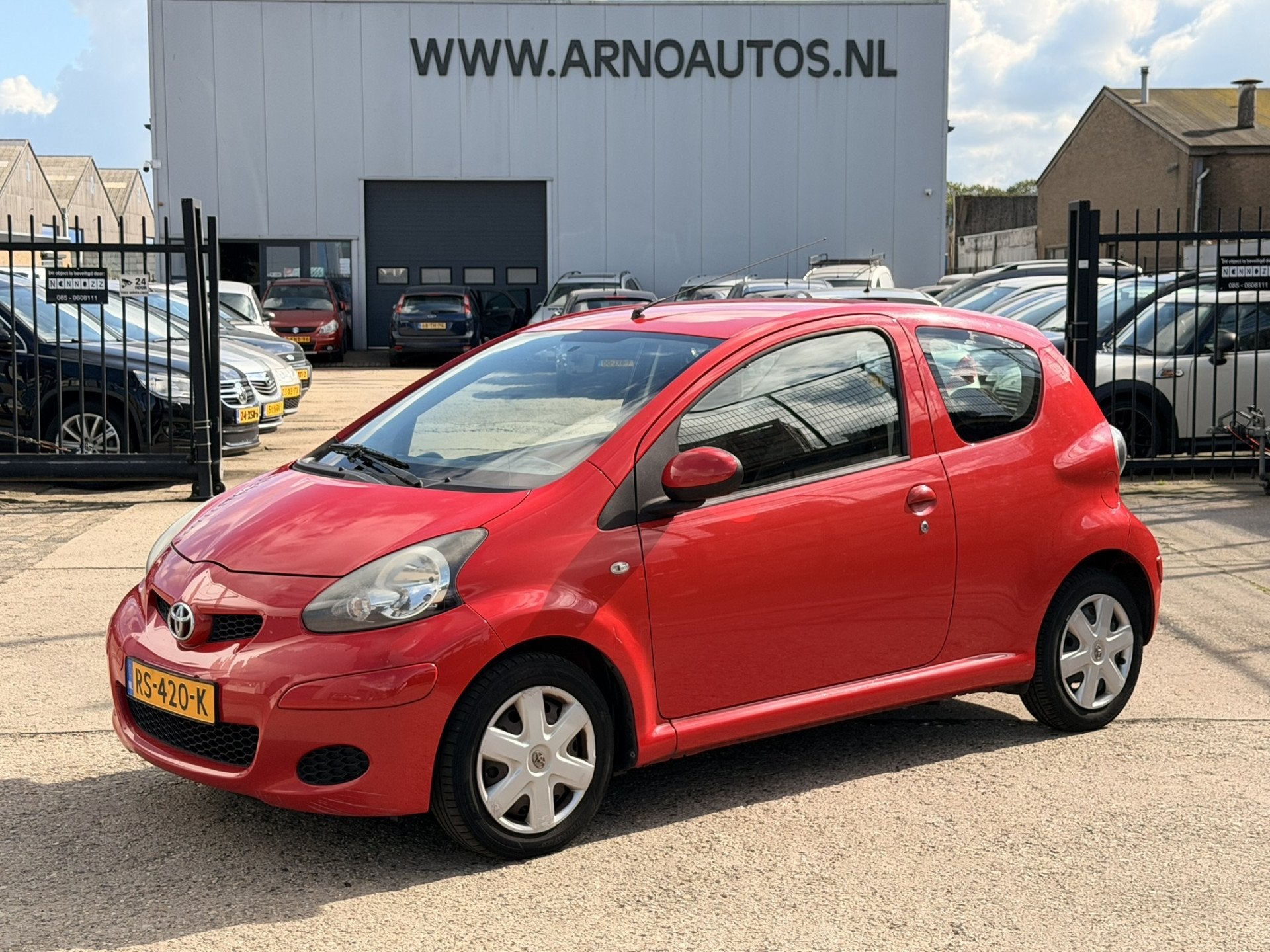Toyota Aygo 1.0-12V Comfort, NIEUWE KOPPELINGSSET, APK TOT 1, Auto's, Voorwielaandrijving, Euro 5, Gebruikt, 4 stoelen