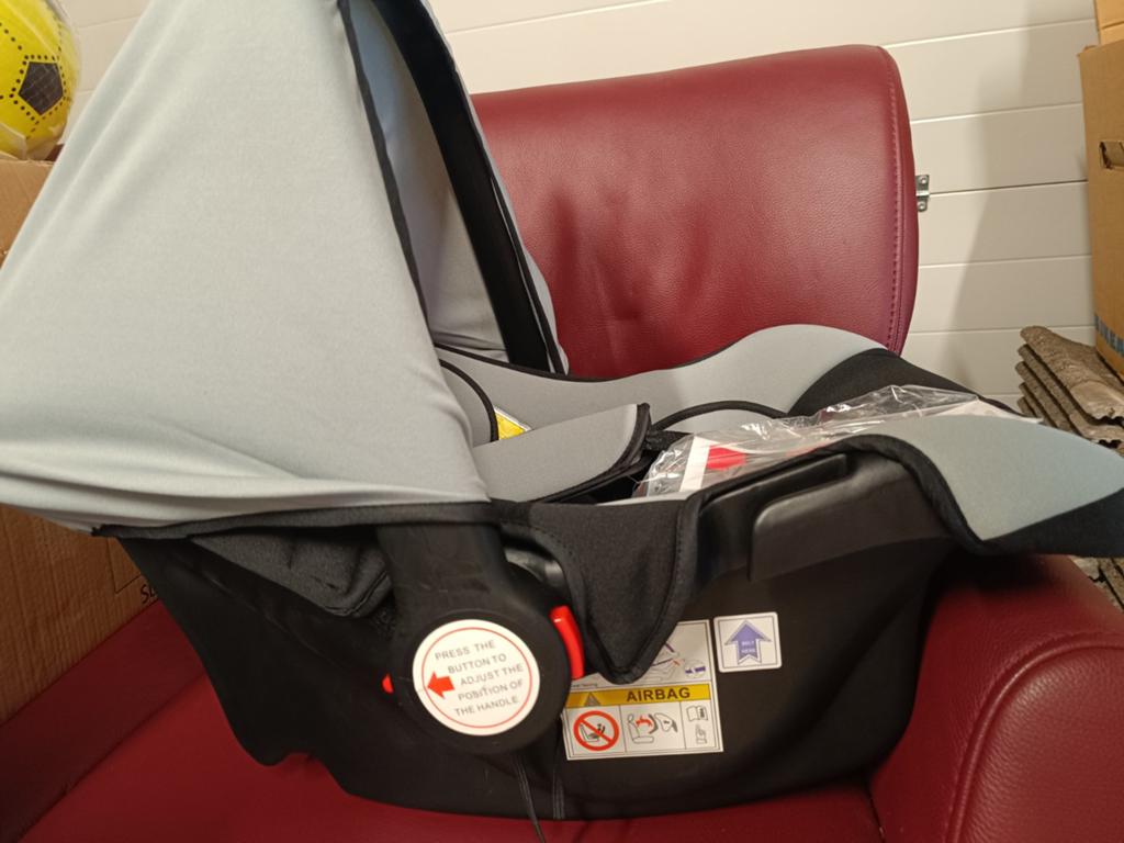 Cosmic autozitje nieuw autostoel baby nieuw 2 stuks, Kinderen en Baby's, Autostoeltjes, Overige merken, Autogordel, Nieuw, Ophalen of Verzenden