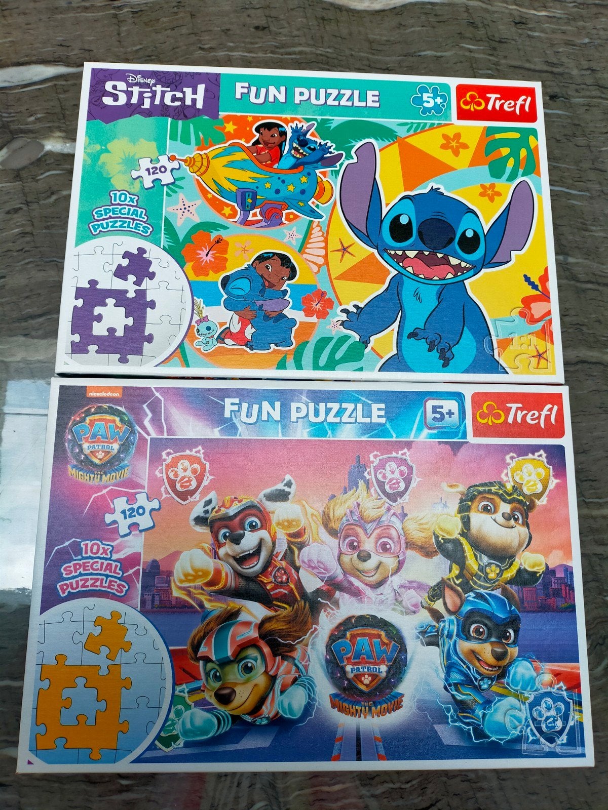 Disney Stitch & Paw Patrol Puzzels - 2x 120 stukjes, Ophalen of Verzenden, Meer dan 50 stukjes, Gebruikt, 6 jaar of ouder